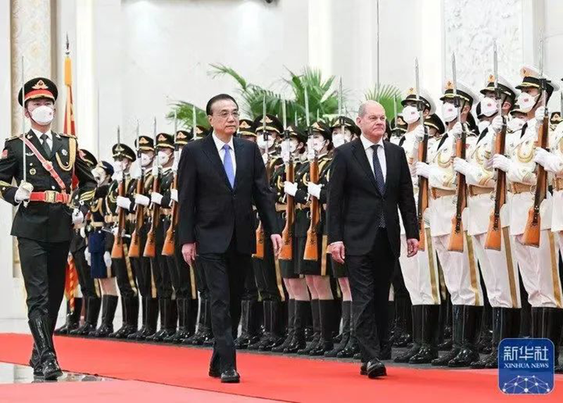 尊龙凯时人生就博股份董事长张锦红出席中德经济界代表座谈并发言